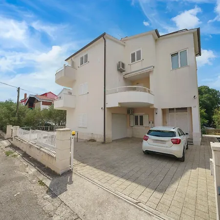 Sara's Fantasy Vodice