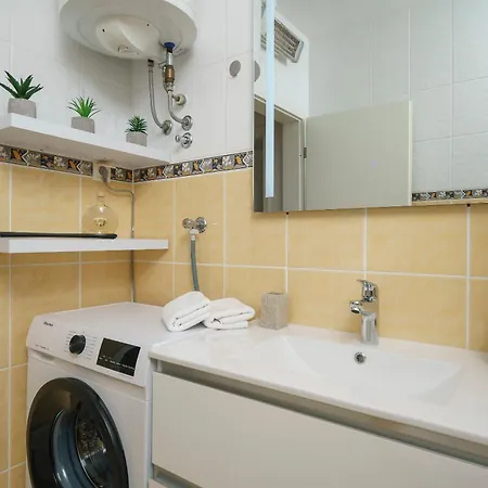 Sara's Fantasy Apartment *