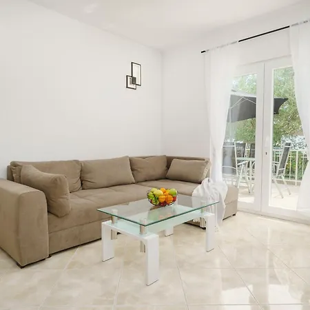 Sara's Fantasy Apartment