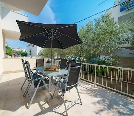 Sara's Fantasy Apartment Vodice